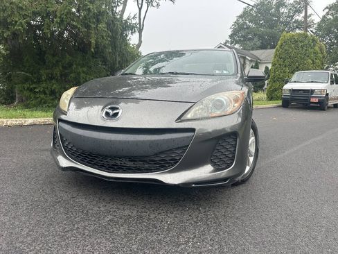 Used 2013 MAZDA MAZDA3 i Grand Touring FWD image 2
