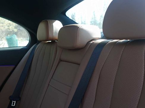 Used 2025 Mercedes-Benz E 350 4MATIC Sedan image 29