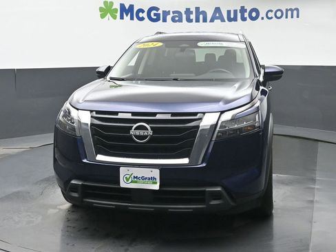 Used 2024 Nissan Pathfinder SV w/ SV Premium Package image 5