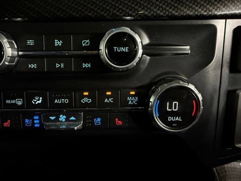Used 2021 Ford F150 Lariat w/ Equipment Group 502A High AWD/4WD image 41