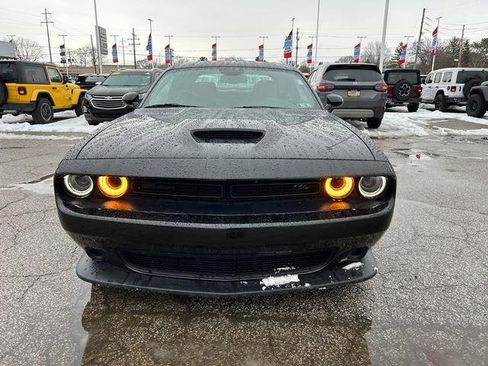 Used 2023 Dodge Challenger R/T w/ Blacktop Package image 8
