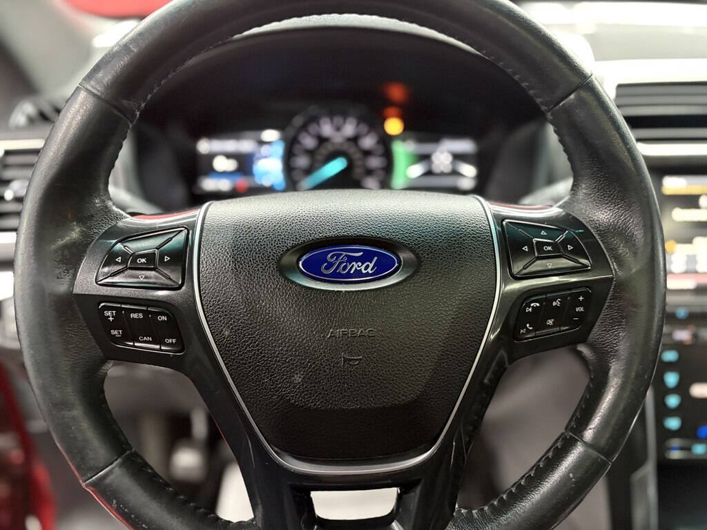 Used 2016 Ford Explorer Limited AWD/4WD image 18