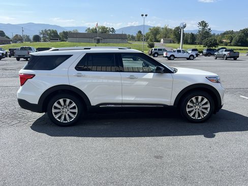 Used 2020 Ford Explorer Limited AWD/4WD image 6