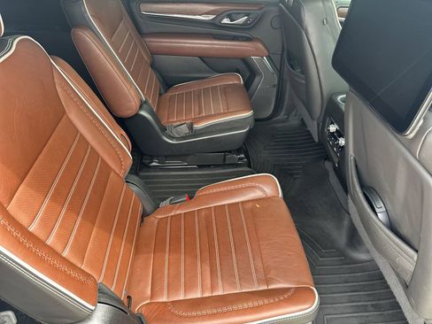 Used 2023 GMC Yukon XL Denali Ultimate image 38