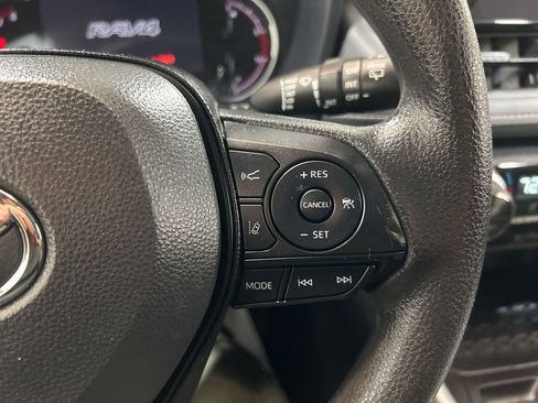 Used 2025 Toyota RAV4 XLE image 28