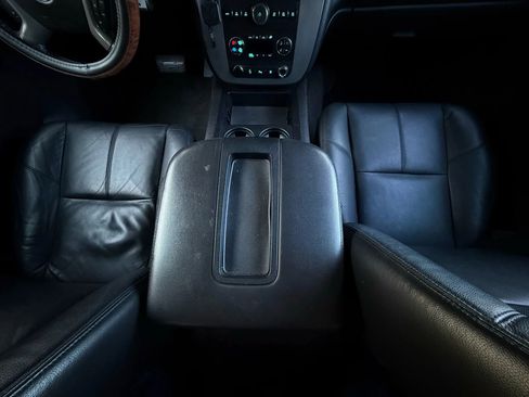 Used 2008 GMC Yukon SLT w/ SLT Preferred Equipment Group image 50