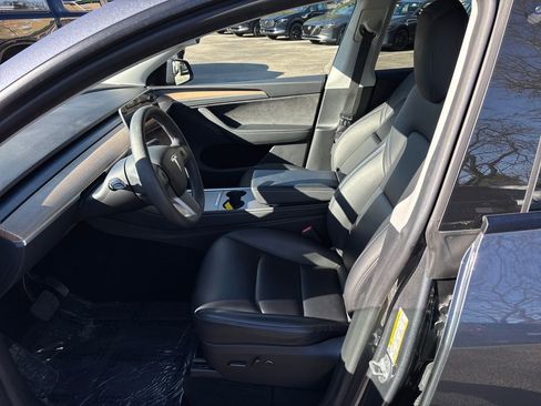 Used 2023 Tesla Model Y Long Range image 9