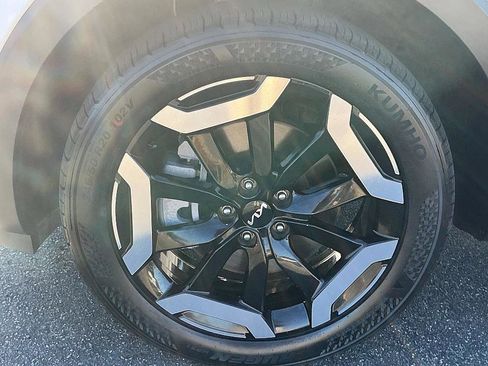 Used 2023 Kia Telluride S w/ S Sunroof Package image 7