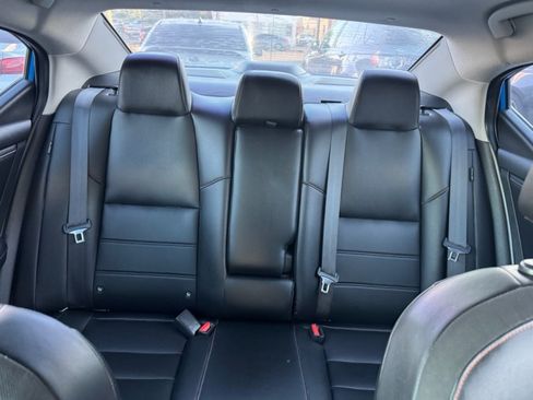 Used 2021 Nissan Sentra SR w/ SR Premium Package FWD image 8