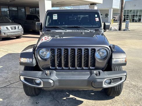 Used 2023 Jeep Gladiator Sport image 3