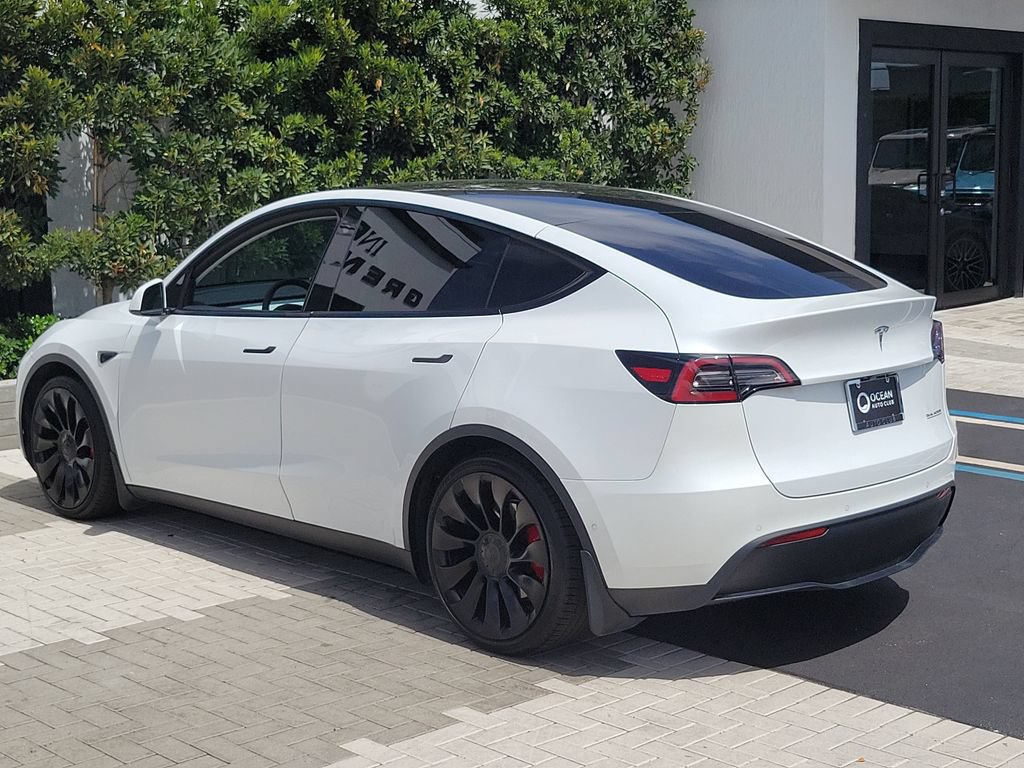 Used 2022 Tesla Model Y Performance AWD/4WD image 3