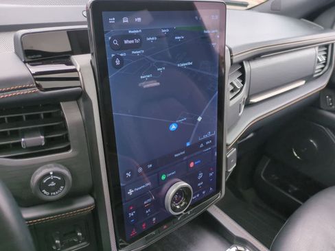 Used 2023 Ford Expedition Platinum image 29