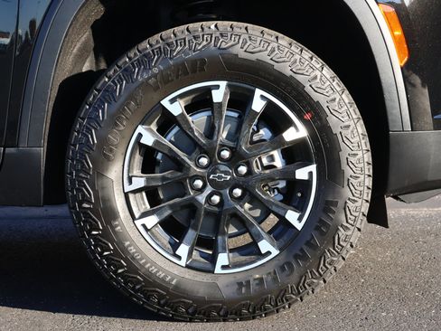 New 2026 Chevrolet Traverse Z71 w/ Driver Confidence Package image 27