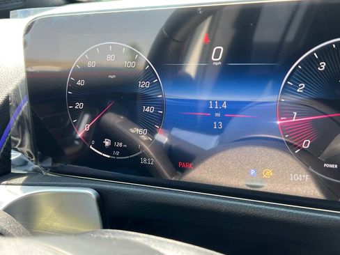 Certified 2025 Mercedes-Benz GLB 250 image 21