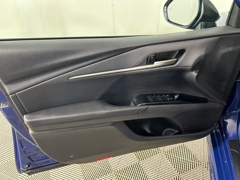 Used 2025 Toyota Camry SE image 10