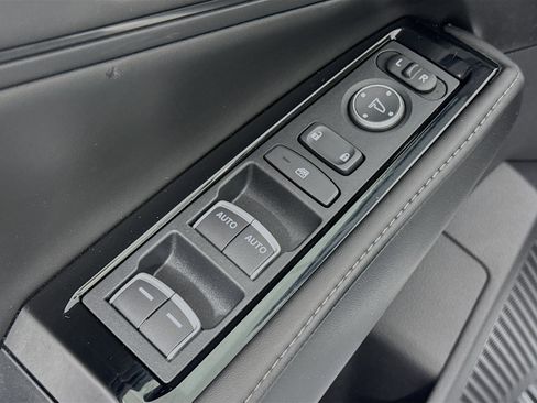 Certified 2023 Honda Accord Touring image 18