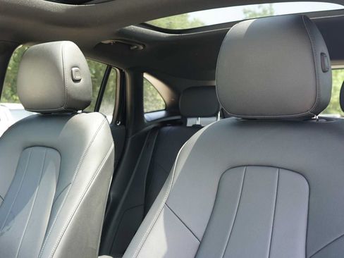 Used 2021 Mercedes-Benz GLA 250 4MATIC image 10