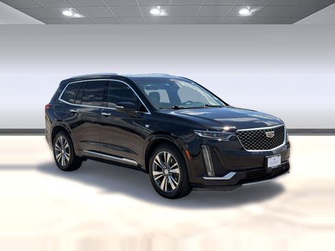 Certified 2022 Cadillac XT6 Premium Luxury w/ Technology Package FWD image 7