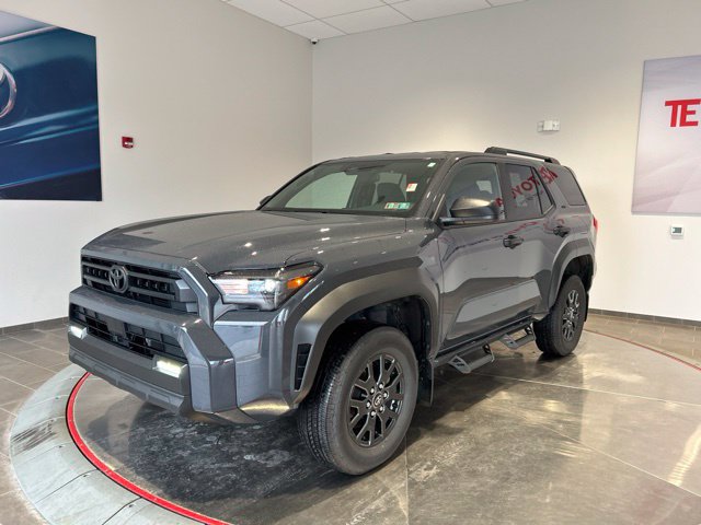 Used 2025 Toyota 4Runner SR5 AWD/4WD image 3