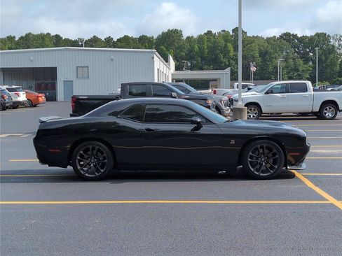 Used 2022 Dodge Challenger R/T Scat Pack RWD image 8
