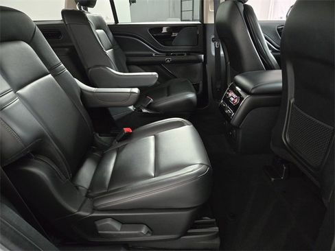 Certified 2023 Lincoln Aviator 2WD w/ Premium Package image 16