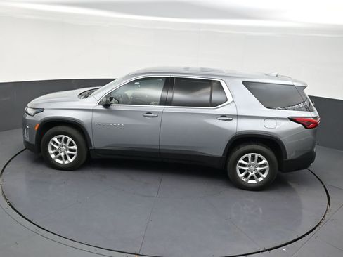 Used 2023 Chevrolet Traverse LS image 13