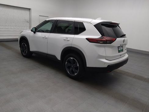 Used 2024 Nissan Rogue SV FWD image 3