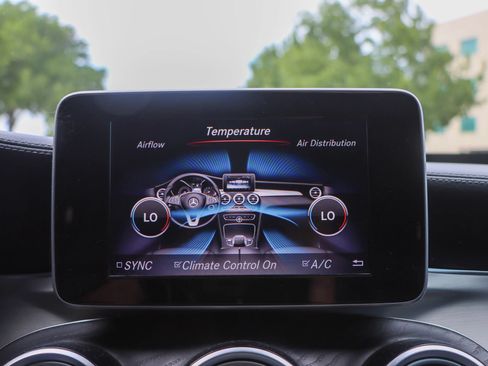 Used 2018 Mercedes-Benz GLC 43 AMG 4MATIC image 39