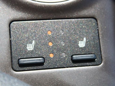 Used 2023 Toyota Camry XSE image 7