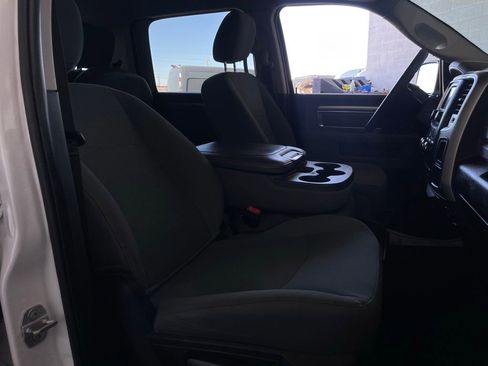 Used 2020 RAM 1500 Classic SLT image 13