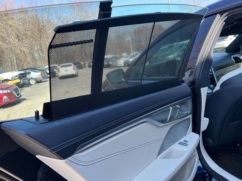 Used 2022 BMW ALPINA B8 xDrive Gran Coupe image 22