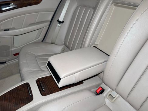 Used 2012 Mercedes-Benz CLS 550 image 20