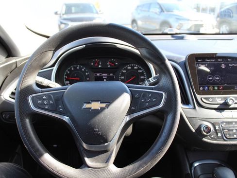 Used 2023 Chevrolet Malibu LT image 18