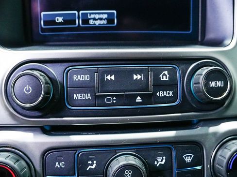 Used 2019 Chevrolet Suburban LT AWD/4WD image 19