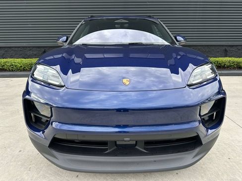 Used 2026 Porsche Macan Electric RWD image 8