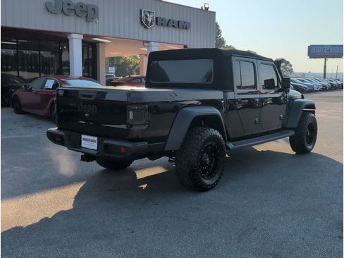 Used 2020 Jeep Gladiator Sport w/ Quick Order Package 24S image 5