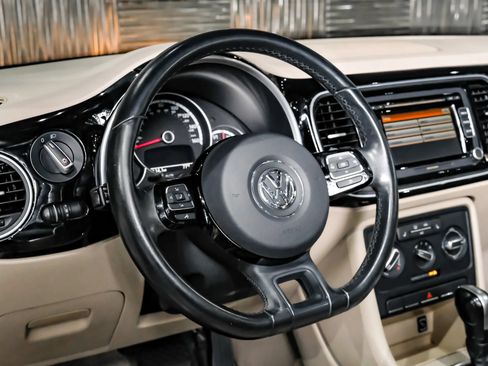 Used 2014 Volkswagen Beetle 2.5 FWD image 18