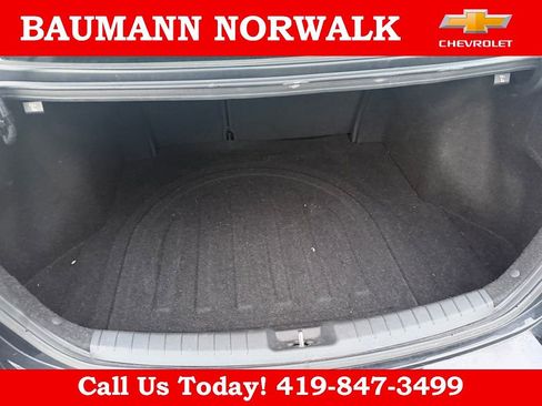 Used 2017 Hyundai Elantra SE image 29