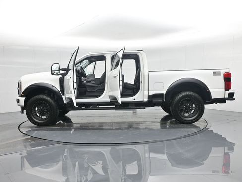 New 2026 Ford F250 Lariat w/ Black Appearance Package image 4