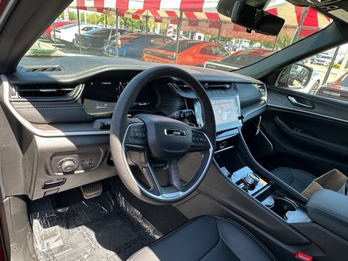 New 2026 Jeep Grand Cherokee L Limited AWD/4WD image 21