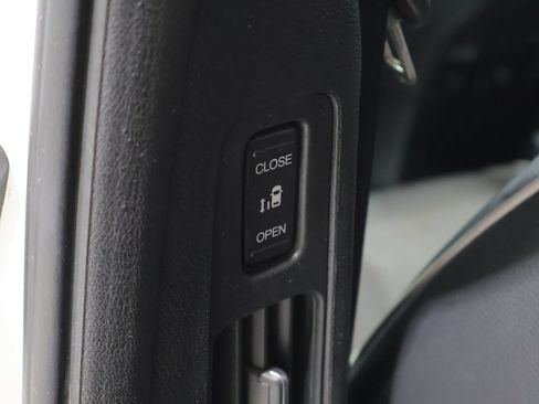 Used 2023 Honda Odyssey Elite image 21