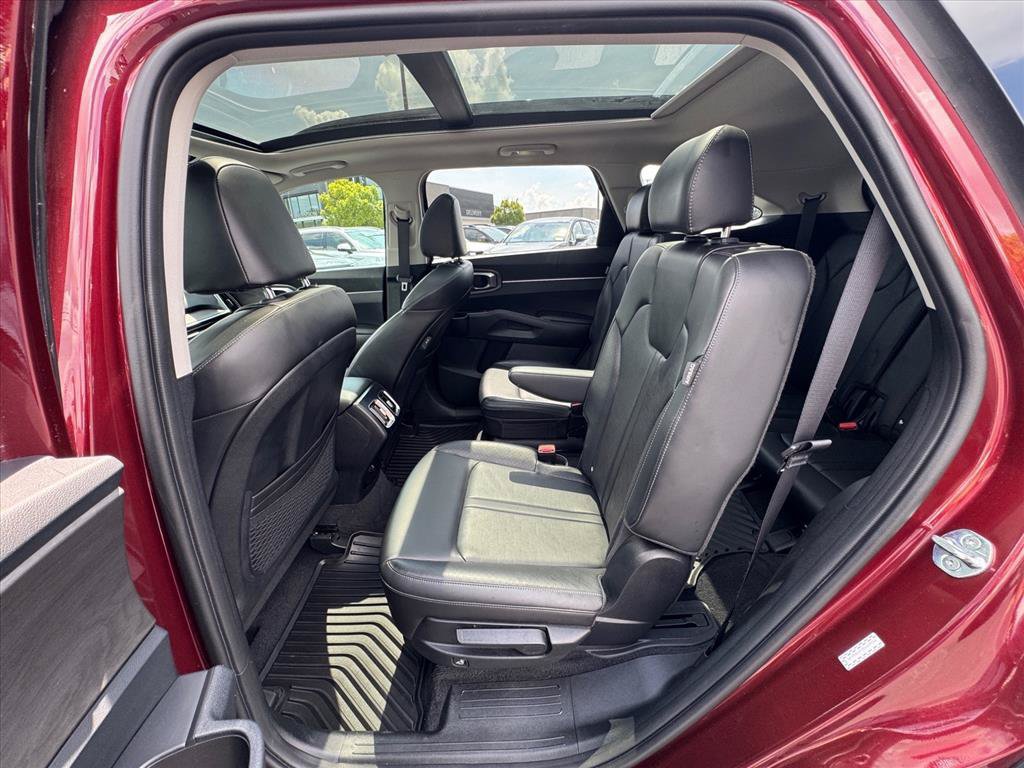 Certified 2024 Kia Sorento X-Line EX AWD/4WD image 12