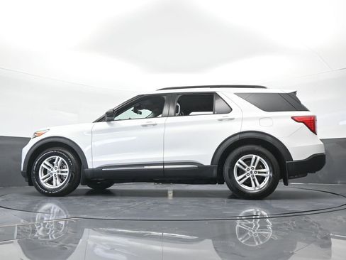 Used 2021 Ford Explorer XLT w/ Equipment Group 202A RWD image 62