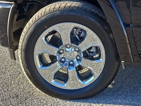 New 2026 RAM 1500 Big Horn AWD/4WD image 10