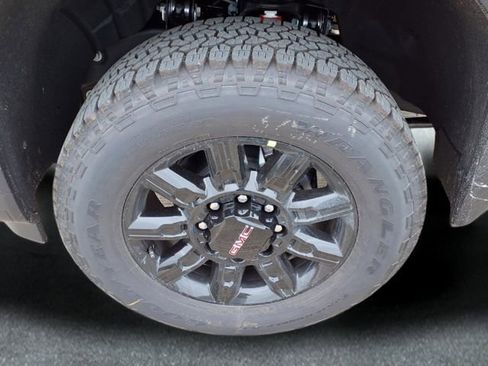 New 2026 GMC Sierra 2500 AT4 w/ AT4 Preferred Package image 29