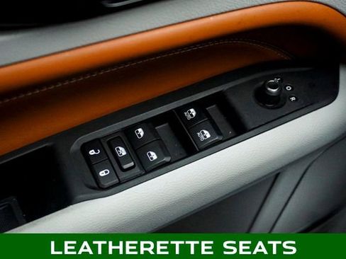 Used 2023 Jeep Compass Limited image 25