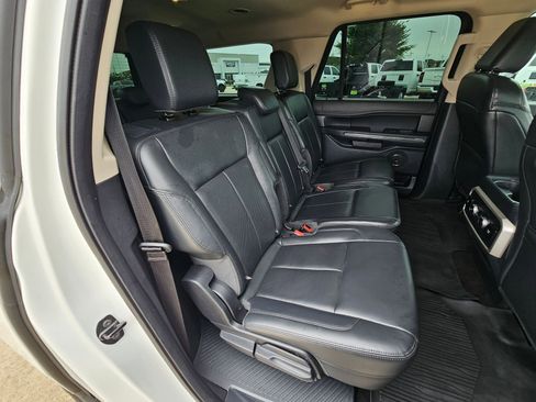 Used 2022 Ford Expedition Max XLT AWD/4WD image 30
