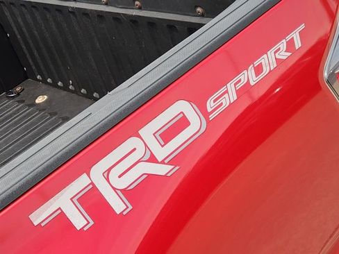Used 2021 Toyota Tacoma TRD Sport w/ Technology Package RWD image 7