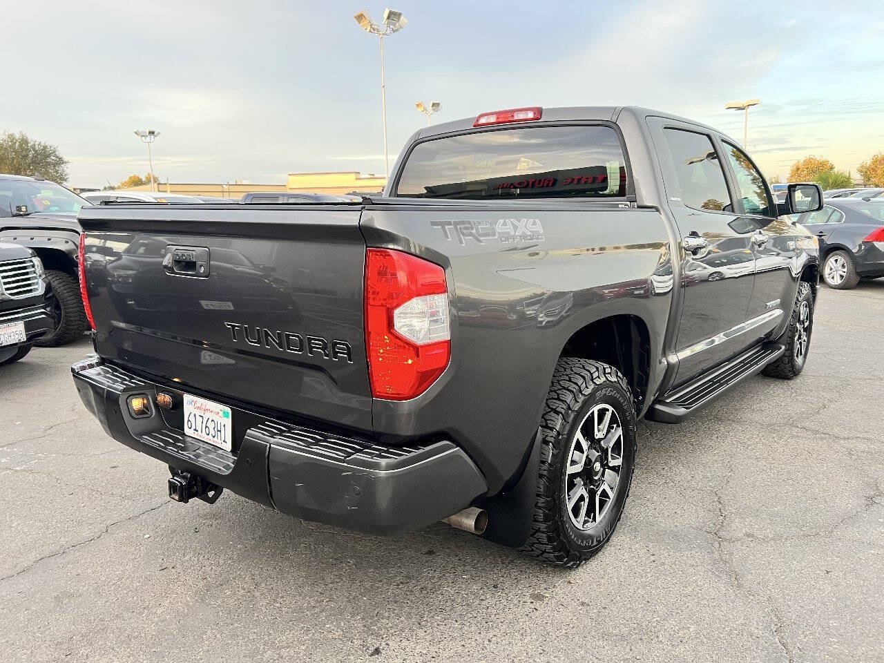 Used 2017 Toyota Tundra Limited w/ Limited Premium Package AWD/4WD image 7