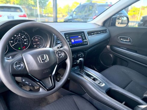 Used 2017 Honda HR-V LX image 13